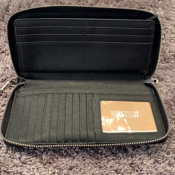 Michael Kors Wristlet Wallet - Picture 5 of 11